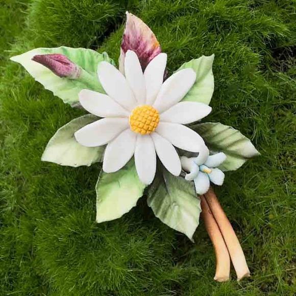 Vintage Carlo Savastano Capodimonte Daisy Flower Brooch with Box and Papers - Picture 3 of 13